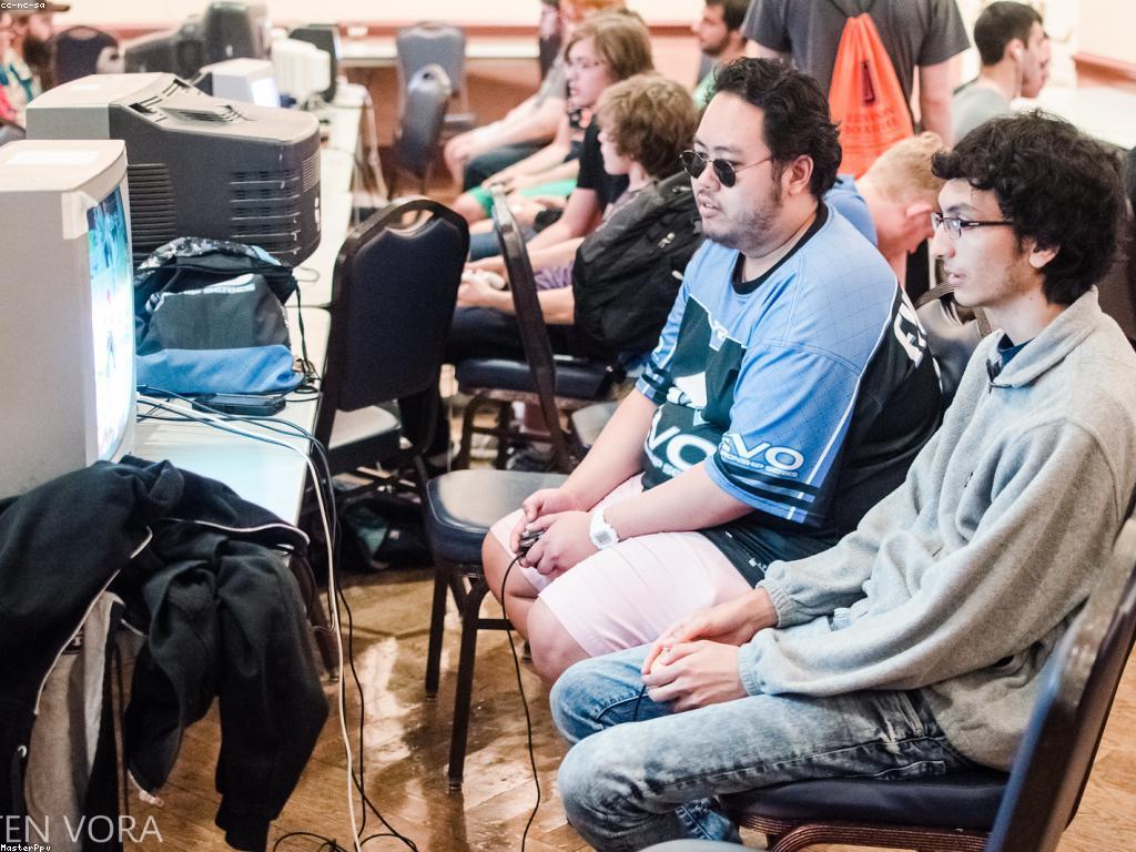 យុទ្ធសាស្ត្រនិងការលេង: សំខាន់នៃការប្រកួតប្រជែងនៅក្នុងពិភពអេឡិចត្រូនិក